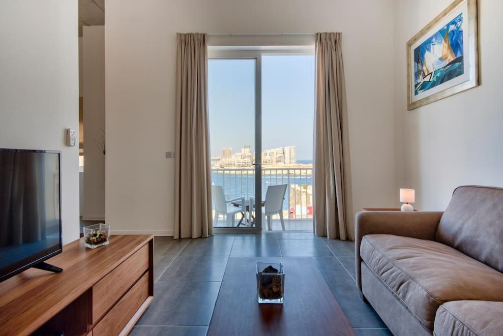 Vallettastay - Harbor View Gem -Sea View 2 Bed Apt Valeta Exterior foto