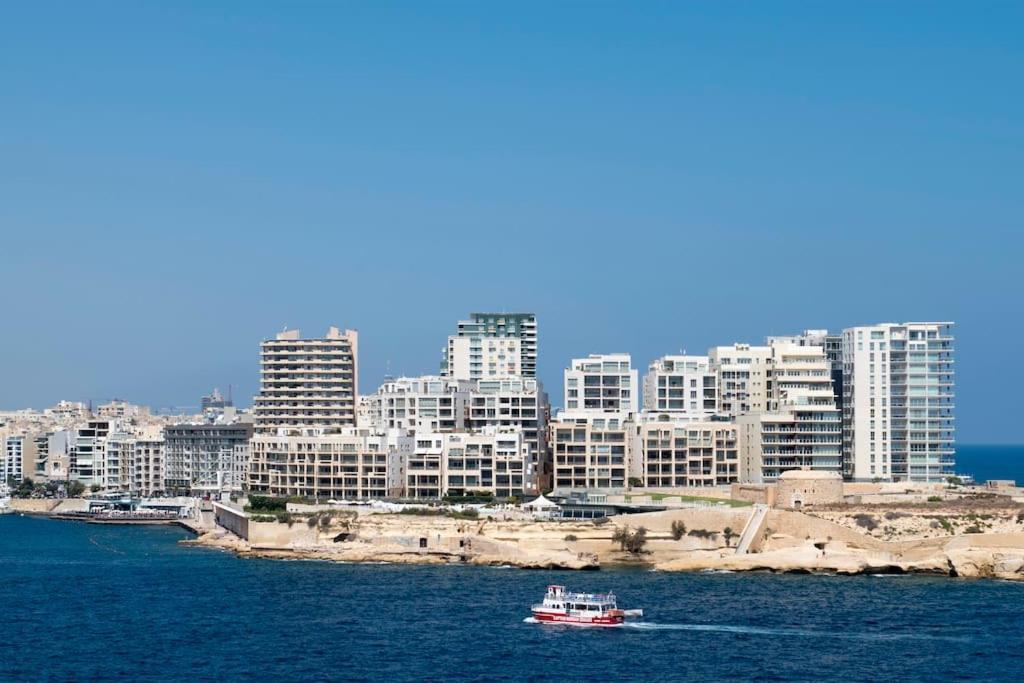 Vallettastay - Harbor View Gem -Sea View 2 Bed Apt Valeta Exterior foto